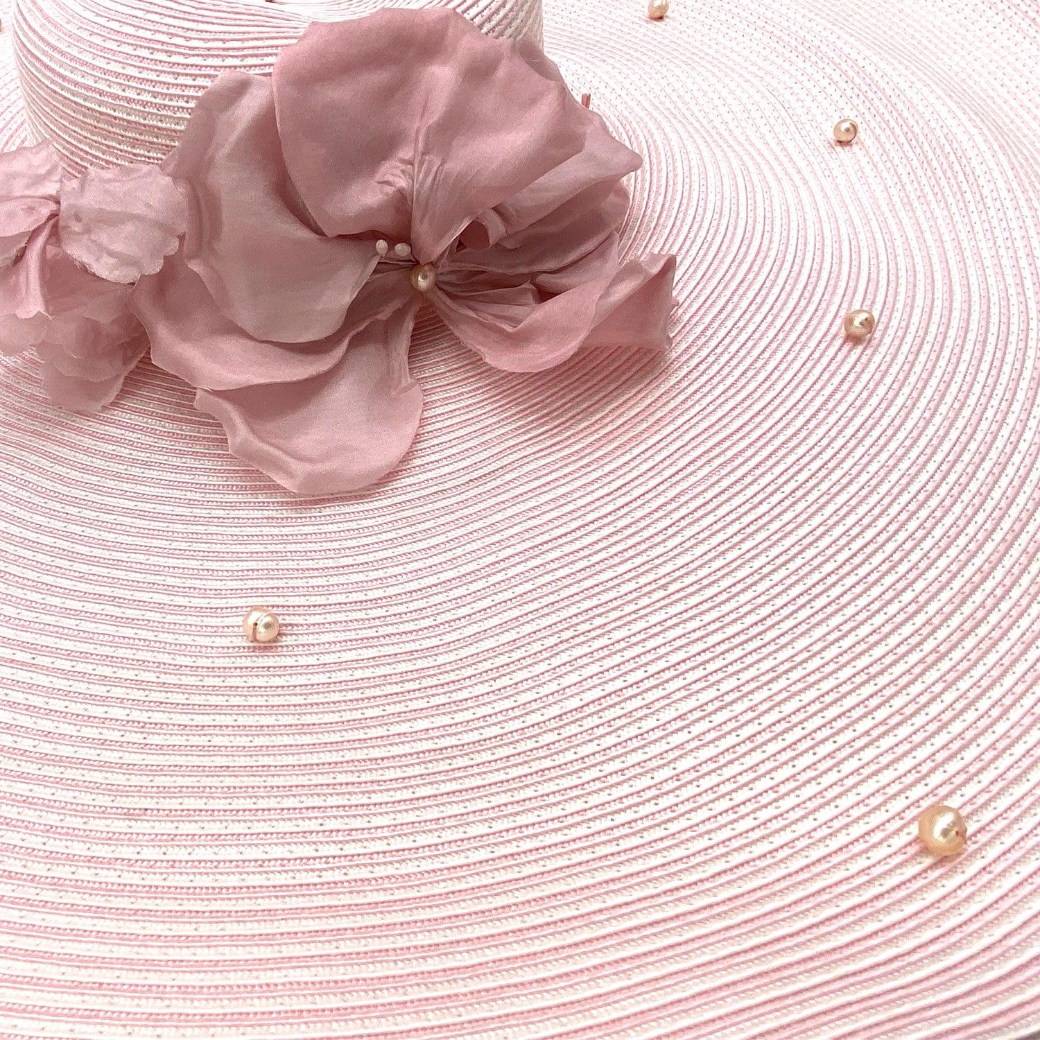 Aquilegia Hat