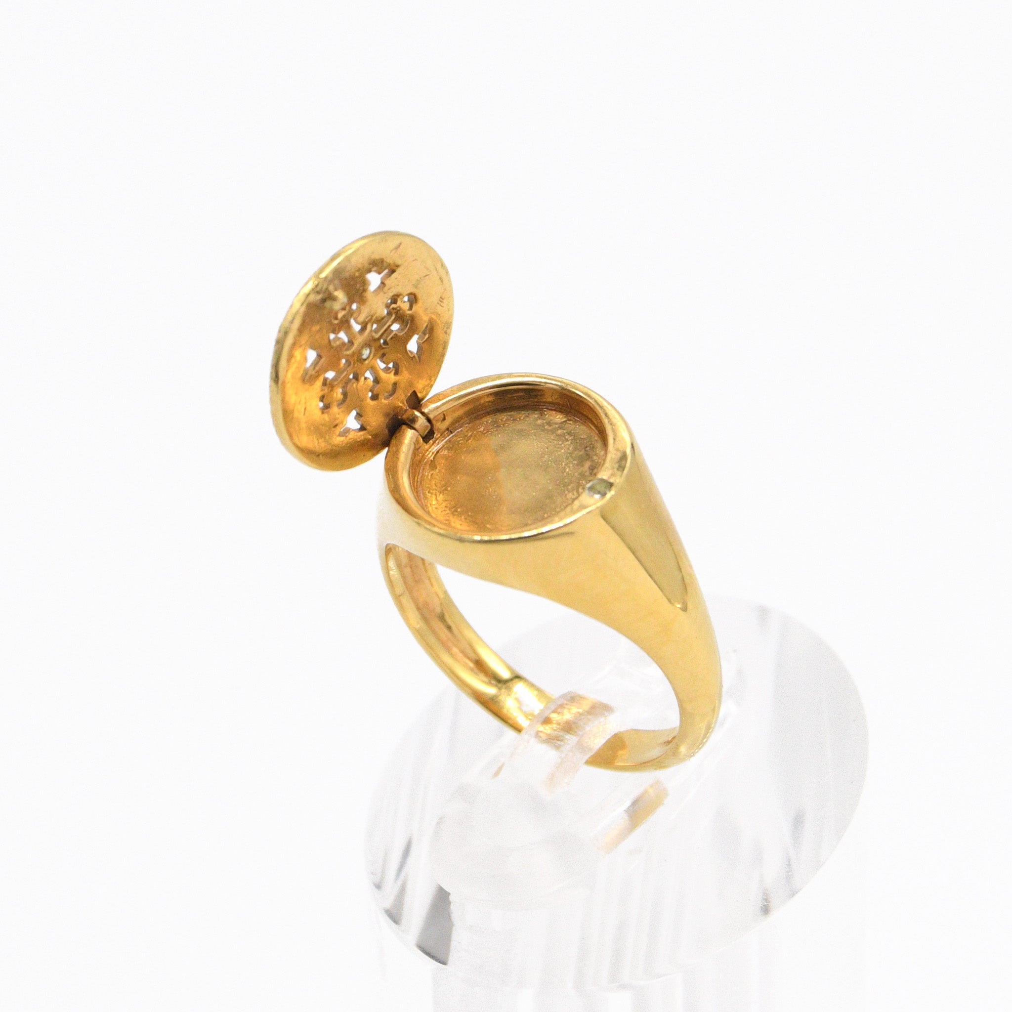 18k Fragrance Vessel Signet